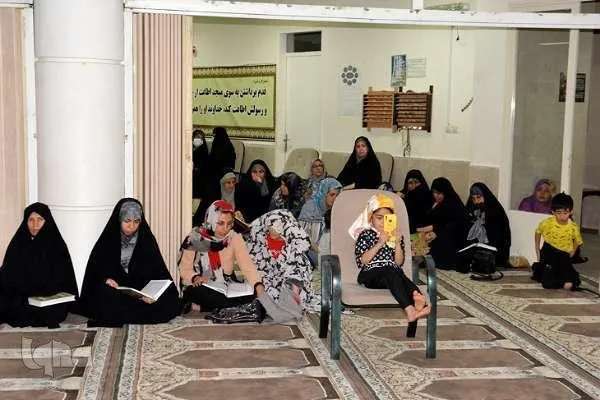 کرسی تلاوت قرآن در مسجد النبی(ص) مجتمع گاز پارس جنوبی استان بوشهر