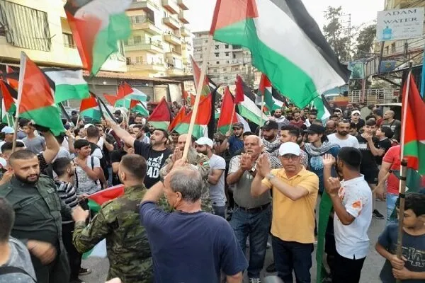 د سپينې ماڼۍ په وړاندې د  فلسطین ملاتړو ستره مظاهره کړې (فیلم)