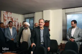 دیدار۴ چهره قرآنی کاندید شورای شهر تهران با هنرمندان و بانوان قرآن‌پژوه
