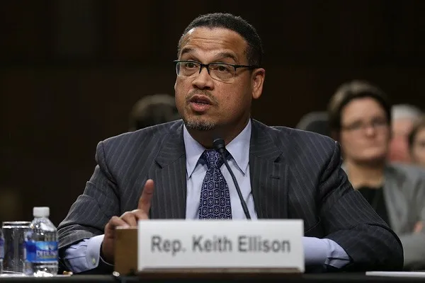 Diputado musulmán critica el silencio de Donald Trump tras atentado a la mezquita en Minnesota