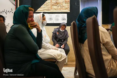 شبی متفاوت در گرمخانه‌های تهران/ آیین‌ شب‌زنده‌داری در مددسرا