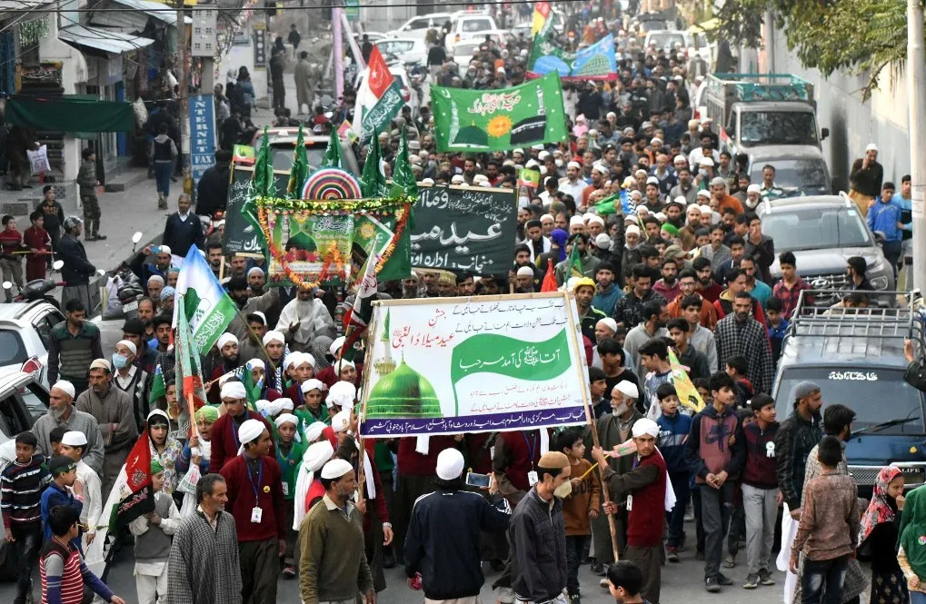 د پیغمبر(ص)په شان کی دهندو پنډت په سپکاوي په اعتراض کې کشمیریانو سترې مظاهرې وکړې