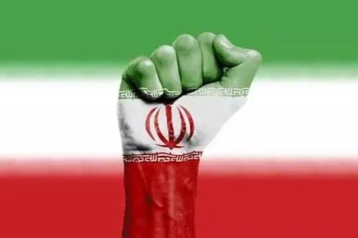 شکوه «ايران» در آینه‌ میدان‌ها