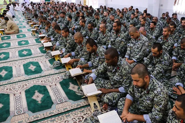 فعالیت 12 هزار قاری و حافظ در ارتش