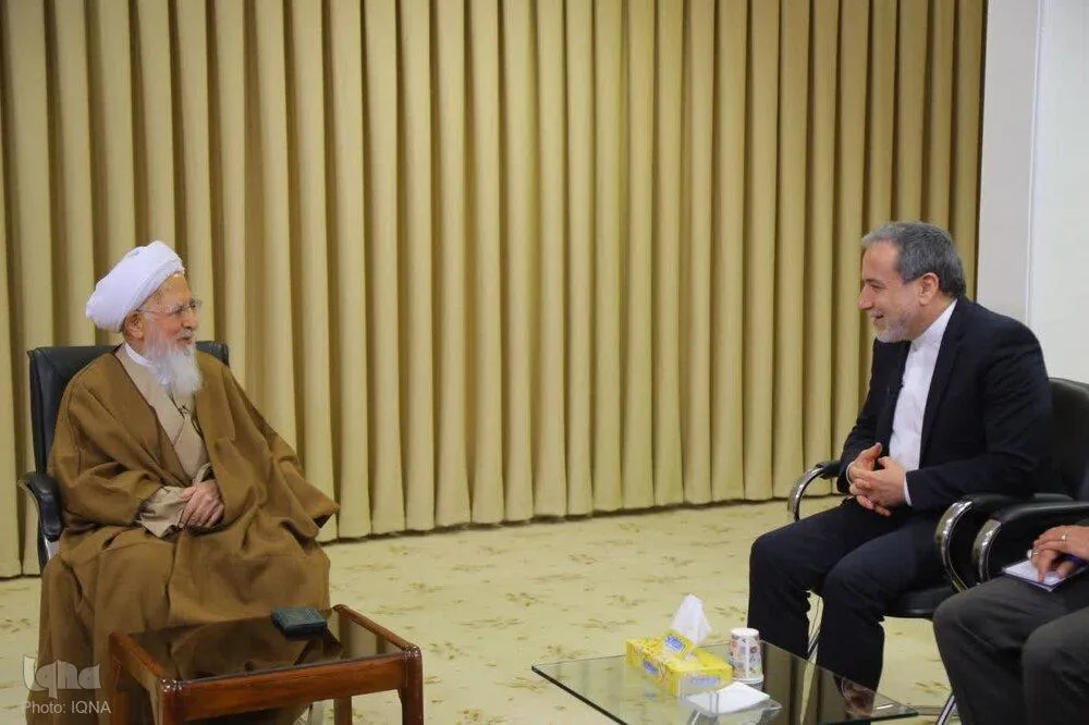 آیت‌الله جوادی آملی: کشور را با بزرگواری اداره کنیم
