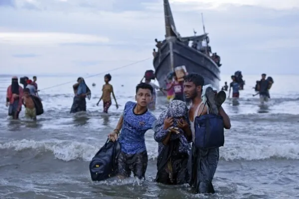 Nag-apela ang UN para sa Apurahang Pagsagip ng 400 Rohingya na Naistranded na mga Bangka
