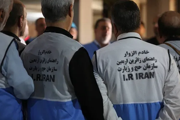 نخستین گروه خادمان افتخاری «حج‌ و زیارت» وارد عراق شدند