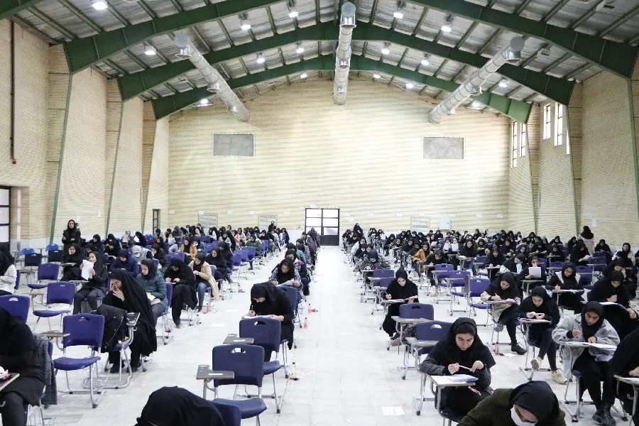آزمون استخدامی دستگاه‌های اجرایی در چهارمحال‌وبختیاری برگزار شد+ عکس
