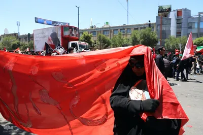  تشییع پیکر مطهر رهبر شهید در مشهد مقدس