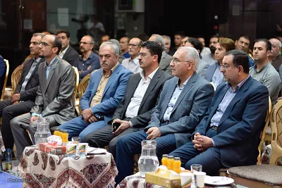رونمایی از تندیس جهان پهلوان تختی در اصفهان