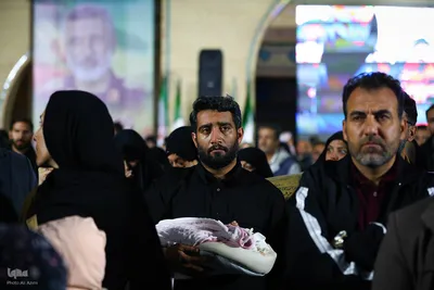 بدرقه کاروان اهالی بهشت از گلستان شهدای اصفهان
