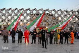 نمایش خیابانی راه ناتمام به مناسب ایام الله دهه فجر