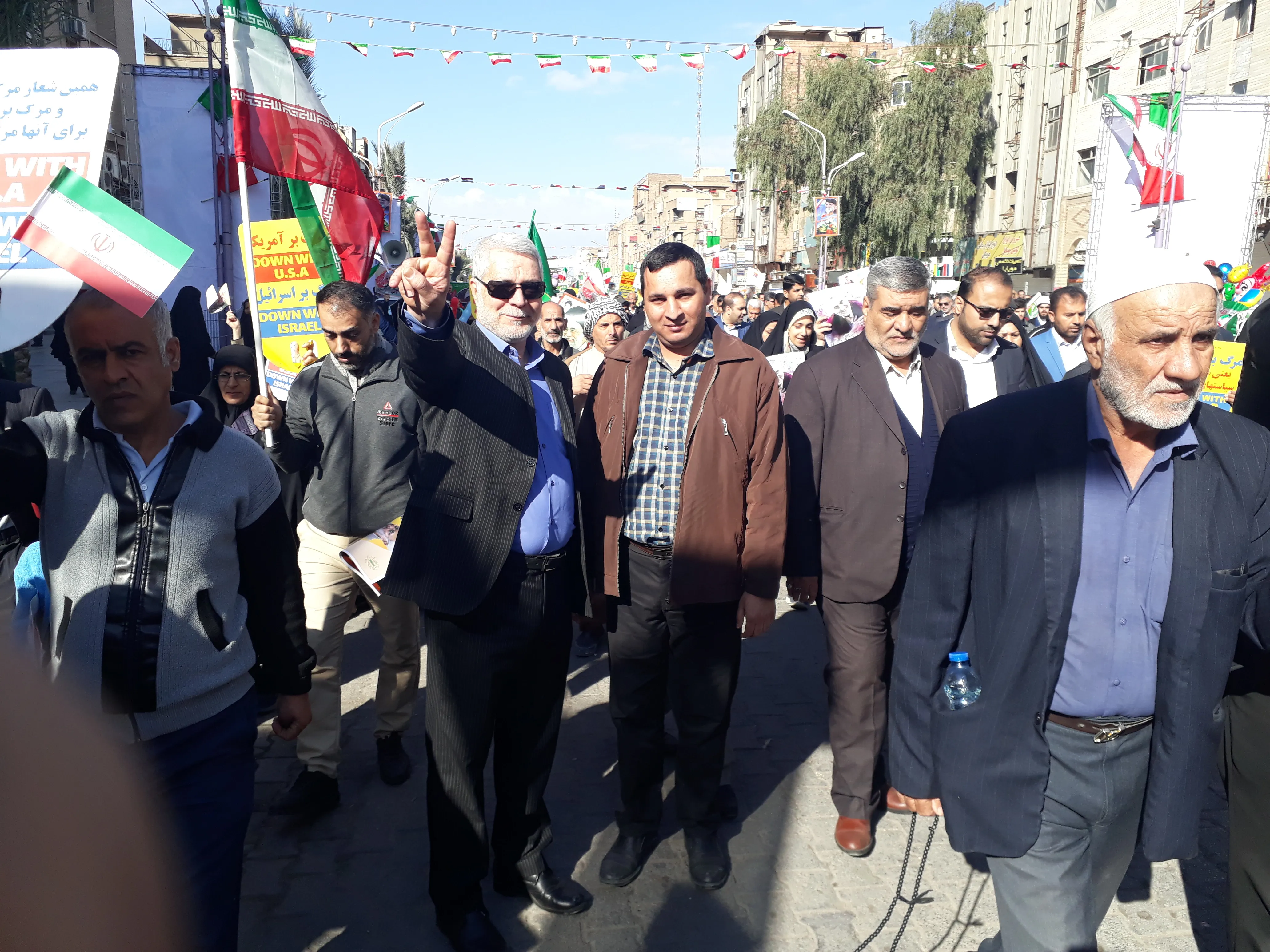 حماسه‌سازی اهالی اهواز در سالروز پیروزی انقلاب + عکس
