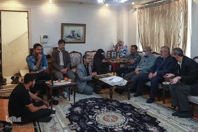 دیدار جامعه قرآنی با خانواده شهیدان سخاوتی