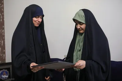 دیدار جامعه قرآنی با خانواده شهید اسماعیل احمدی