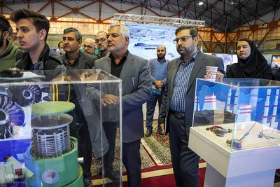 بازدید جمعی از جهادگران جهاددانشگاهی فارس از «دستاوردهای صنعت هسته‌ای»‎