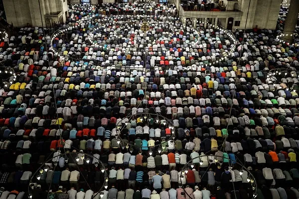 جشن‌ عید فطر در سراسر جهان+ عکس