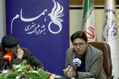 هادی مظفری، مدیرکل هنرهای تجسمی وزارت فرهنگ و ارشاد اسلامی و حبیب‌الله صادقی، عضو شورای سیاست‌گذاری جشنواره همام