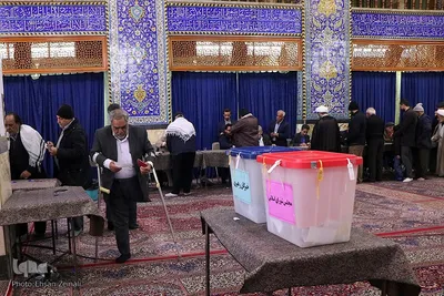 حضور پرشور مردم یزد در پایگاه انقلاب