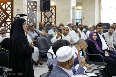 نشست حجاج خارجی در بعثه