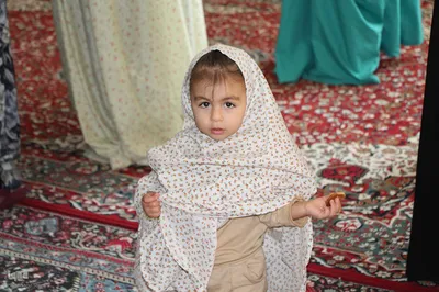اعتکاف مادر فرزندی در ملایر