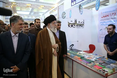 بازدید رهبر انقلاب از سی و‌‌ یکمین نمایشگاه بین‌المللی کتاب تهران