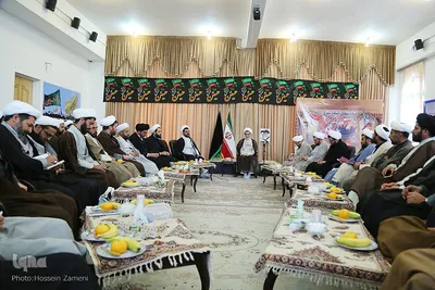نشست مشترک روحانیون چهارمحال بختیاری با حضور نماینده ولی فقیه شهرکرد