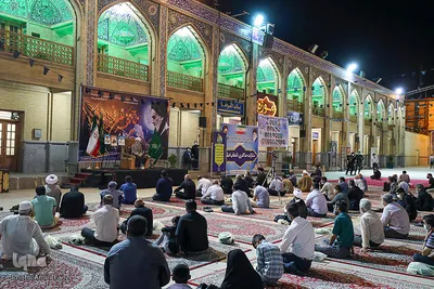 عزاداری شام شهادت امام جعفر صادق(ع) در حرم مطهر شاهچراغ(ع)