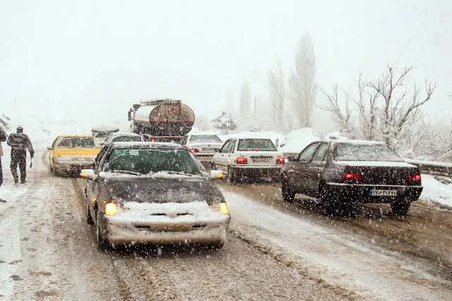 وضعیت نیمه‌بحرانی جاده‌های کشور/ شرایط جوی برای سفر مناسب نیست