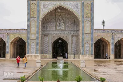 بارش رحمت الهی بر گلدسته های مسجد تاریخی وکیل شیراز‎‎