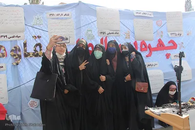 نمایشگاه استکبارستیزی دانش‌آموزان بیرجندی
