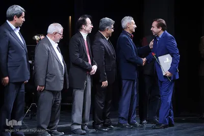 تجلیل از نوازندگان ارکستر سمفونیک دفاع مقدس(سازهای خاکی)