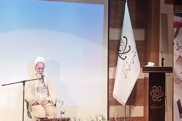 قطع وابستگی کشور به بیگانگان فتح‌الفتوح دانشگاه‌ها است