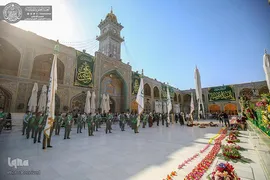 تعویض پرچم حرم حضرت علی(ع)