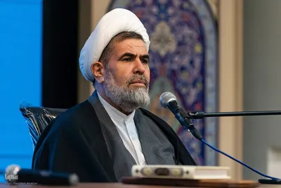 غبارروبی حرم مطهر امامزاده طاهر(ع)