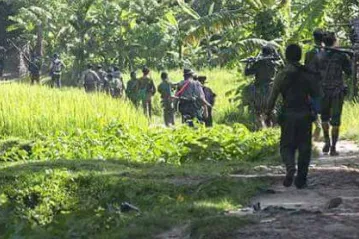 আত্মীয়দের সাথে যোগাযোগ করায় ৩২ রোহিঙ্গাকে গ্রেফতার করল মিয়ানমার