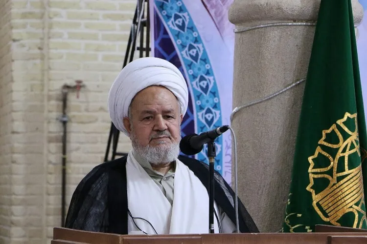 راهبرد ترامپ، فشار مضاعف بر روی ملت است/ تلاش نفوذی‌ها برای انقلاب‌زدایی از انقلاب