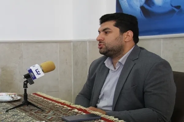 جریان متعهد در تولید آثار هنری فاخر ضعیف است