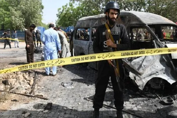 Pakistan'da intihar saldırısı: En az 6 kişi öldü
