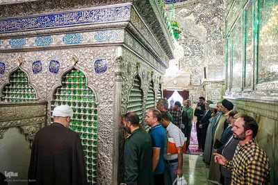 زیارت ستاد بزرگداشت دهه كرامت کشور از حرم مطهر شاهچراغ(ع)
