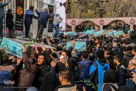 تشییع آلاله‌های گمنام در معراج الشهدای تهران