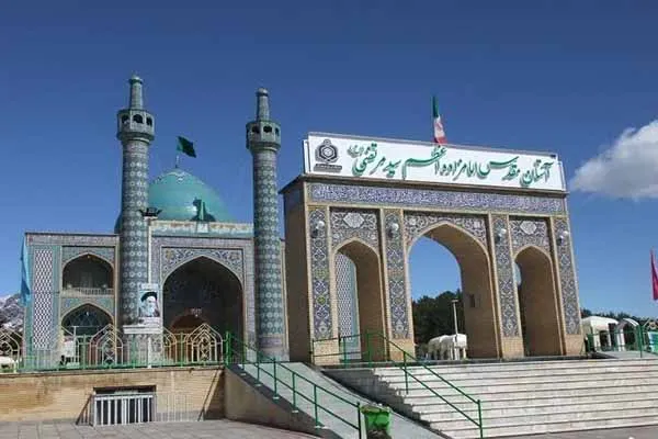 اهدای کمک‌هزینه جهیزیه به زوج‌های نیازمند کاشمری