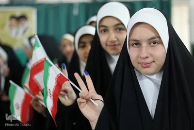 حضور حماسه ساز و پرشور ملایری ها در پای صندوق های رأی‎