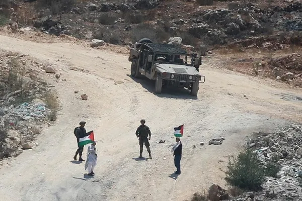 İsrail güçleri, Nablus'un güneyindeki bir köyün girişini yeniden kapattı