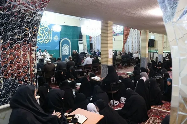 ترتیل‌خوانی قرآن در مسجد امام‌زاده تبریز