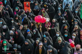 جشن خانوادگی میلاد حضرت فاطمه زهرا(س)
