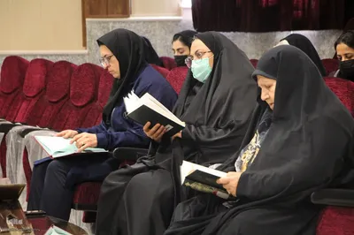 محفل انس با قرآن کریم در ادارات شهرستان ملایر
