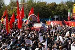 بدرقه پیکر شهید نیلفروشان به منزل‌گاه ابدی