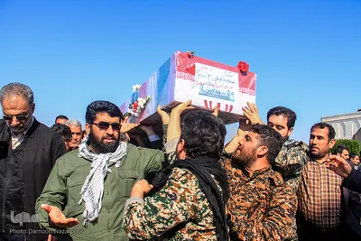 خاکسپاری پيكر شهيد گمنام دفاع مقدس در مجتمع آموزش صنعت نفت اهواز 