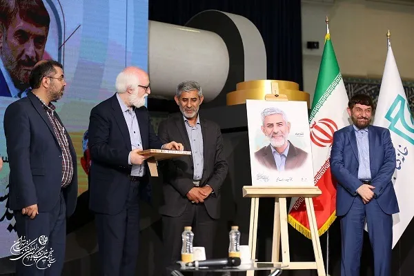 حسام رزمنده‌ای برجسته و نویسنده‌ای فهیم است